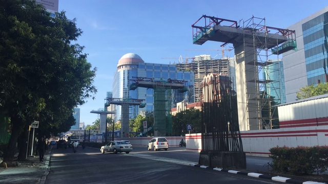 Polisi Tangkap Pencuri Tiang Besi Proyek Monorel di Rasuna Said, Jaksel (182856)