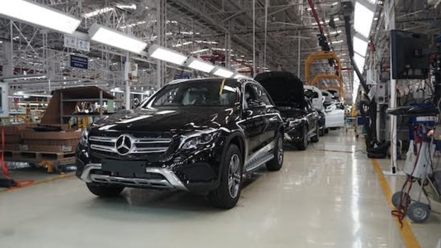 Anggota Mercedes Benz Club Indonesia Tur Pabrik Di Wanaherang