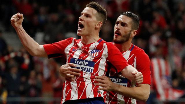 Selebrasi Kevin Gameiro usai mencetak gol. (Foto: Javier Barbancho/Reuters)