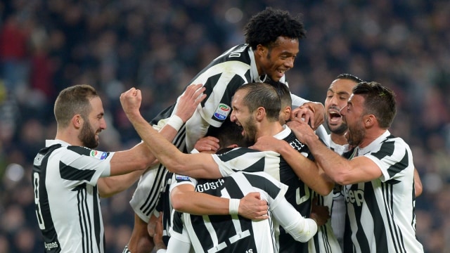 Juventus merayakan kemenangan atas Milan. (Foto: Reuters/Massimo Pinca)