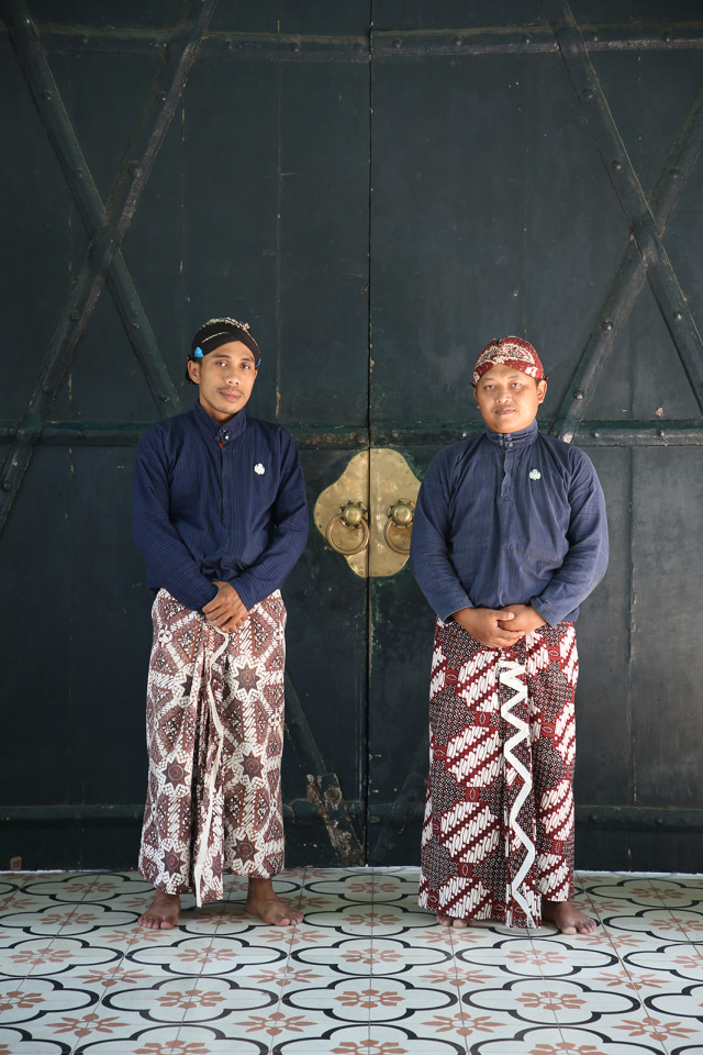 Abdi dalem di keraton Yogyakarta. (Foto: Aditia Nviansyah/kumparan)