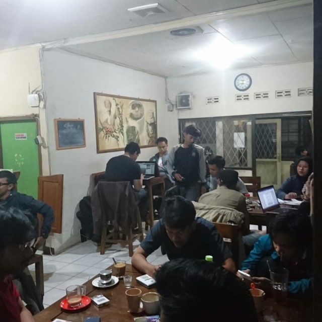 Terminal Coffee, Tempat Ngopi Asik Bandung yang Berawal dari Pahitnya Hidup Anjal (1)