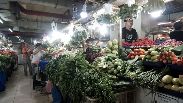 Ilustrasi pedagan sayur di pasar tradisional. (Foto: Garin Gustavian Irawan/kumparan)