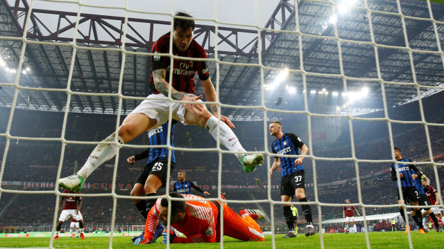 Alessio Romagnoli di laga vs Inter Milan. (Foto: REUTERS/Alessandro Garofalo)
