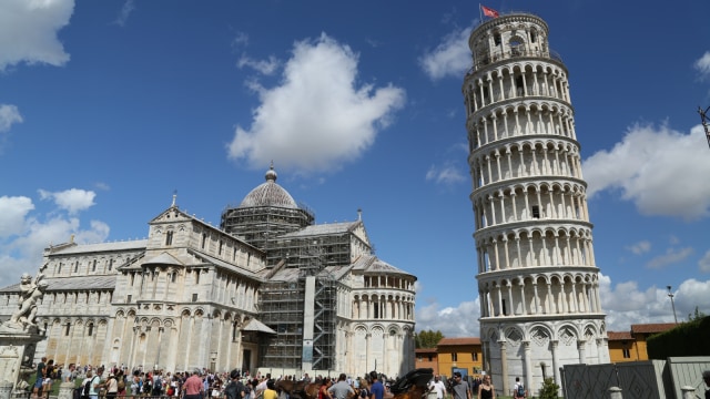 Menara Pisa miring empat derajat (Foto: Flickr/Junichi)