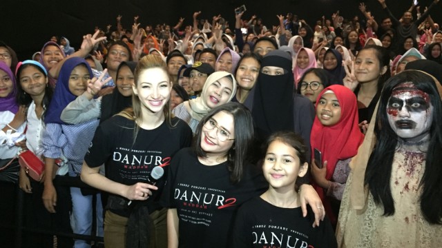 Prilly Latuconsina Meet & Greet ‘Danur 2: Maddah’. (Foto: Alexander Vito/kumparan)