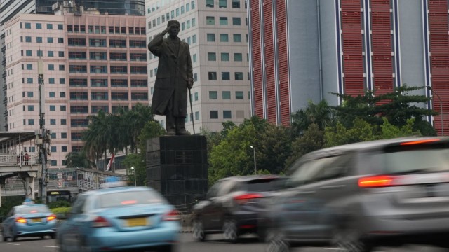 Patung Jenderal Sudirman bolong (Foto: Nugroho Sejati/kumparan)