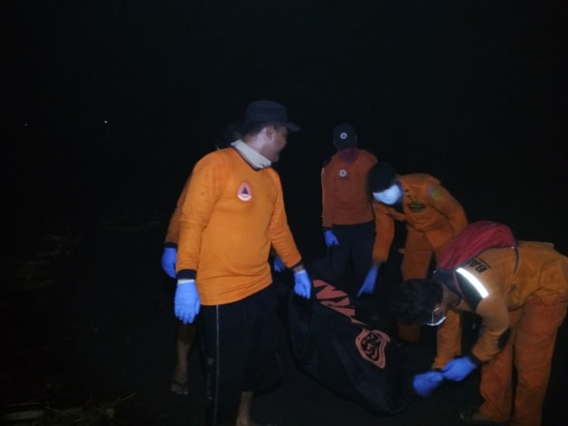 3 Hari Hilang, Korban Tenggelam di Pantai Paseban Ditemukan