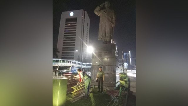 Patung Jenderal Sudirman mulai diperbaiki  (Foto: Dok. Istimewa)