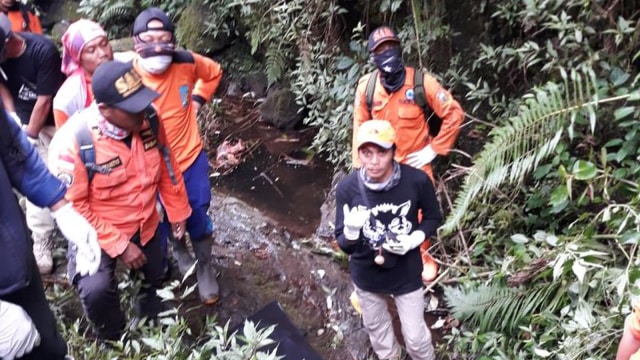 Basarnas temukan pendaki asal Slovakia yang hilang (Foto: Dok. Basarnas Semarang)