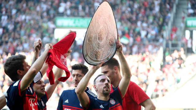 Bayern Muenchen juara Bundesliga 2017/18. (Foto: Reuters/Michaela Rehle)