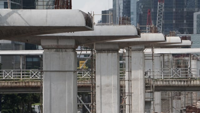 Pembangunan LRT Jabodebek di Jalan HR Rasuna Said (Foto: Nugroho Sejati/kumparan)