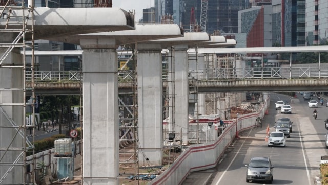 Pembangunan LRT Jabodebek di Jalan HR Rasuna Said (Foto: Nugroho Sejati/kumparan)