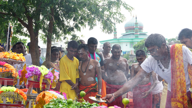 Ritual keagamaan umat Hindu di Aceh. (Foto: Zuhri Noviandi/kumparan)