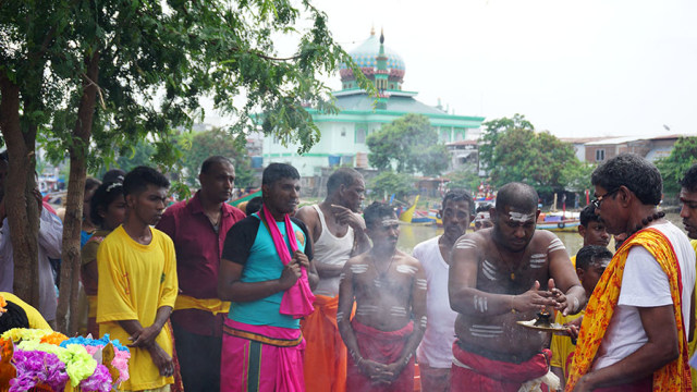 Ritual keagamaan umat Hindu di Aceh. (Foto: Zuhri Noviandi/kumparan)