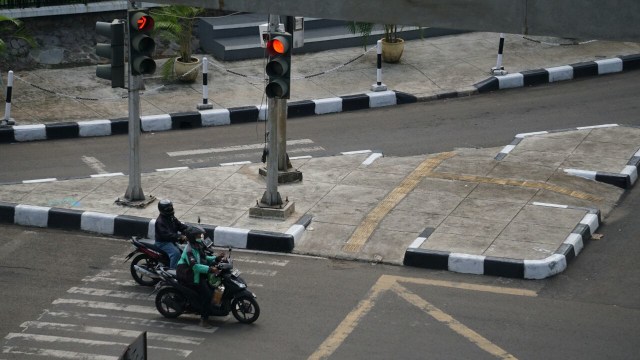 Ilustrasi pelanggaran lalu lintas Foto: Jamal Ramadhan/kumparan