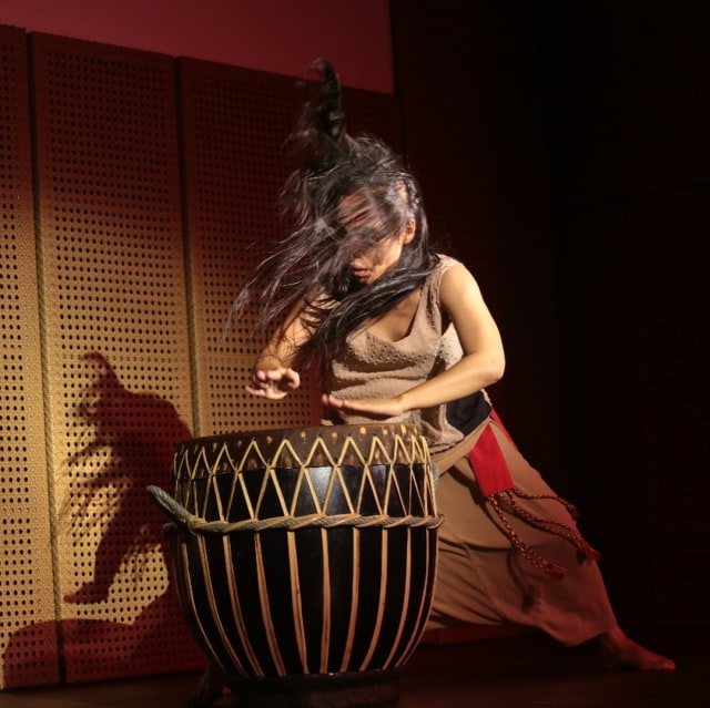 Makna Keseimbangan dalam Tari Sengketo Wanita oleh Nan Jombang Dance Company (1)