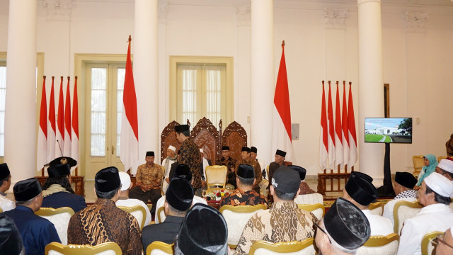 Joko Widodo dan 96 ulama Jawa Barat. (Foto: Yudhistira Amran Saleh/kumparan)