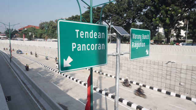 2 Bulan Underpass Mampang: Besi Dicuri, Dinding Dicorat-coret (231400)