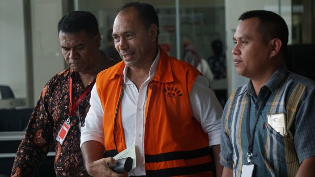 Tas Louis Vuitton Rp 38 Juta Milik Bupati Klaten Saat Ditangkap KPK