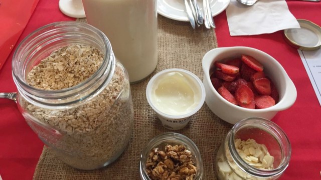 Kombinasi oatmeal sehat. (Foto: Safira Maharani/kumparan)