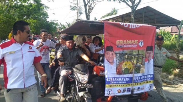 Kendarai Becak Motor, Edy Rahmayadi Buat Warga Tanjungbalai Heboh   