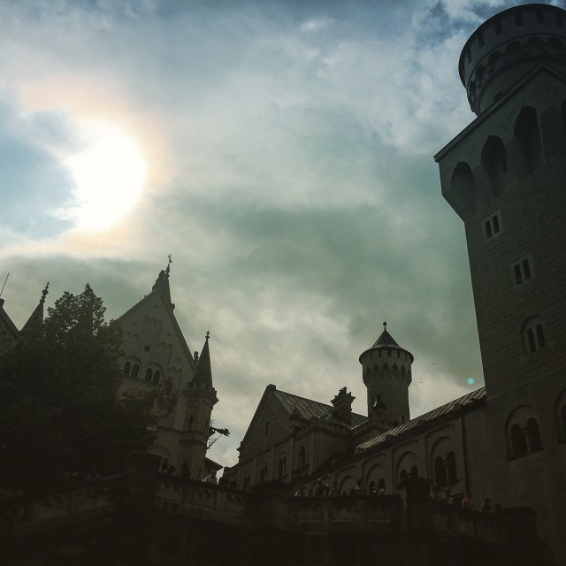 Kastil Neuschwanstein: Inspirasi Dongeng Anak Karya Walt Disney (4)