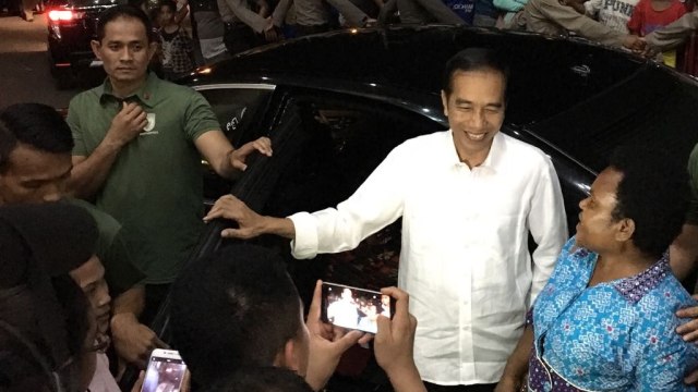 Jokowi Blusukan ke Mal di Jayapura. (Foto: Biro Pers Setpres/Laily Rachev)