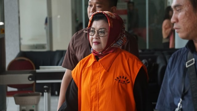 Imas Aryumningsih usai diperiksa KPK. (Foto: Irfan Adi Saputra/kumparan)