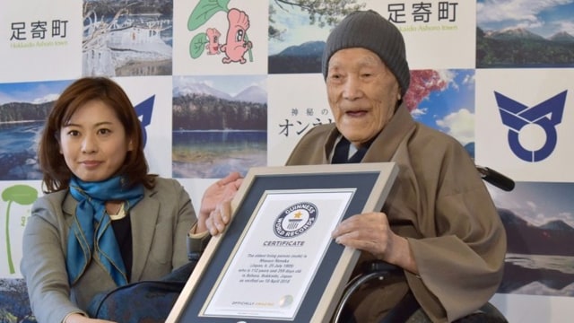 Menusia tertua yang lahir tahun 1905. (Foto: Jiji Press/AFP)