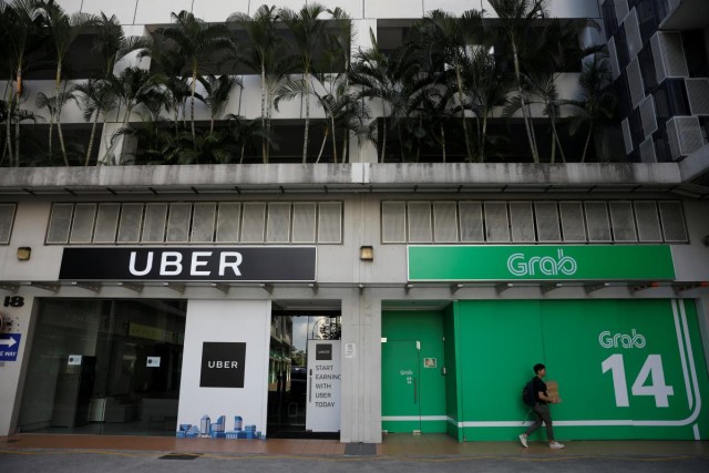 Singapura Keluarkan Aturan Sementara untuk Uber dan Grab