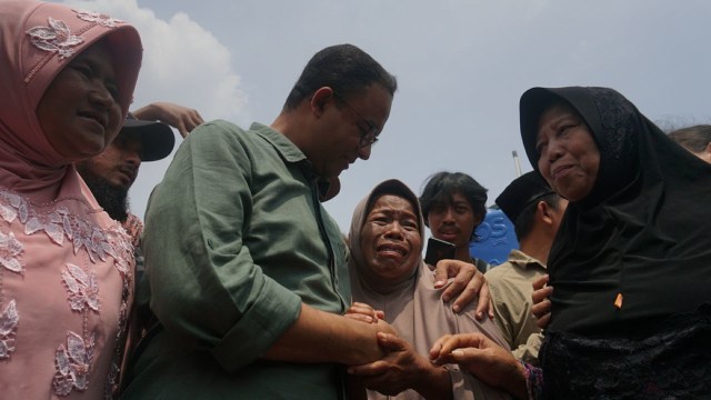 Anies Baswedan di kampung akuarium (Foto:  Irfan Adi Saputra/kumparan)