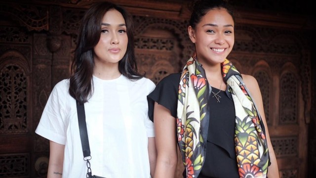 Sara Wijayanto dan Adinia Wirasti. (Foto: Instagram @sarawijayanto)