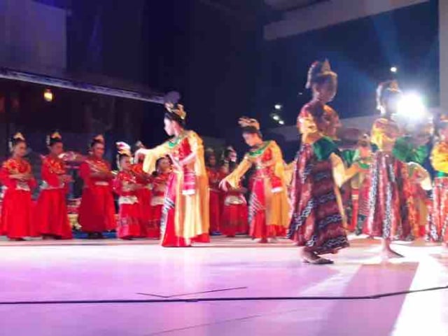 Pertunjukan Seni Madihin dan Japin Carita Hibur Warga Banjarmasin