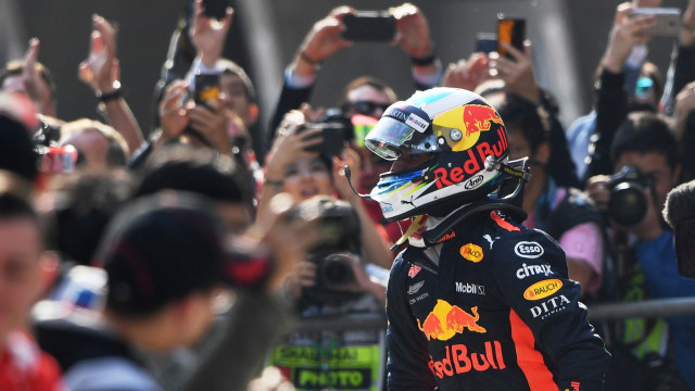 Ricciardo juarai GP China 2018. (Foto: GREG BAKER / AFP)