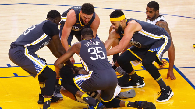 Spurs vs Warriors. (Foto:  Kelley L Cox-USA TODAY Sports via Reuters)