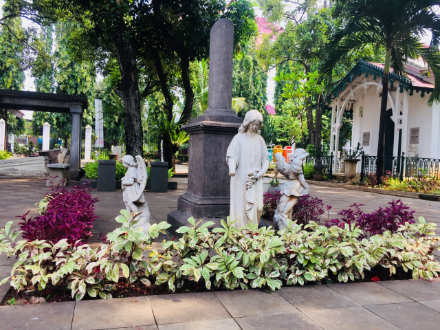 Patung Malaikat di Taman Prasasti (Foto: Shika Arimasen Michi/kumparan)