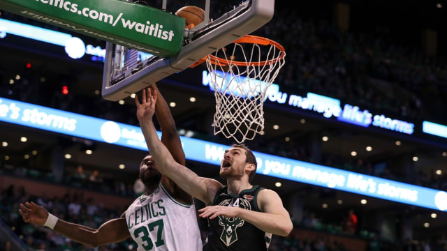 Celtics tundukkan Bucks. (Foto: USA Today via Reuters/Paul Rutherford)