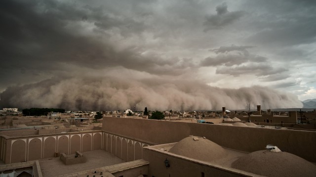 Badai Pasir di Yazd, Iran (Foto: Dok. Matthias Schmidt via REUTERS)