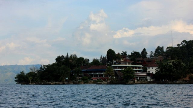 Pemandangan Danau Toba. (Foto: Ade Nurhaliza/kumparan)