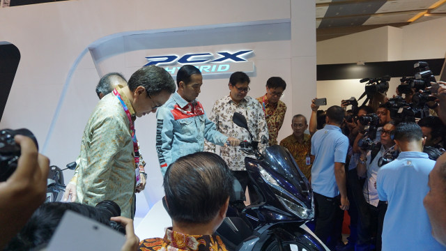 Presiden Jokowi kunjungi IIMS (Foto: Yudhistira Amran Saleh/kumparan)