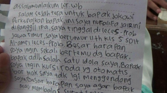 Siswi Difabel asal Probolinggo Kirim Surat Minta Kursi Roda ke Jokowi