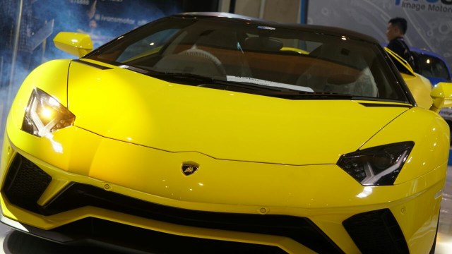 Lamborghini Aventador S Roadster di IIMS (Foto: Puti Cinintya Arie Safitri/kumparan)