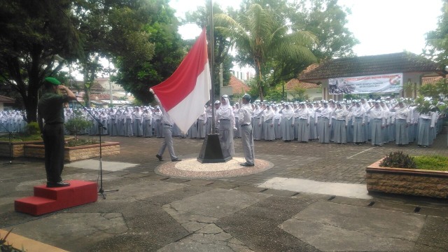 Sejarah SMA Negeri 1 Yogyakarta, Tempat Menteri Susi Sekolah