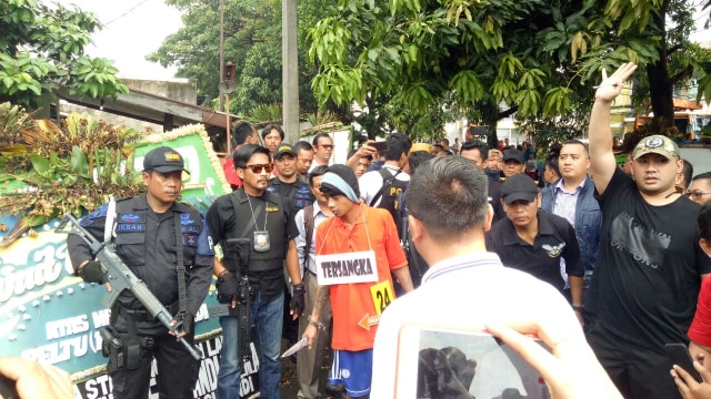 Suasana Rekon pembunuhan Pondok Labu (Foto: Ainul Qalbi/kumparan)