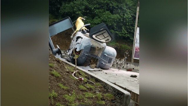 Helikopter jatuh di Sulawesi (Foto: AFP)