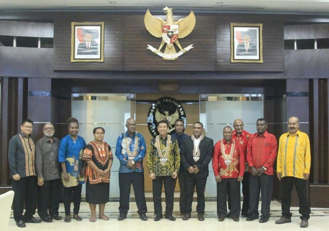 Menko Polhukam Undang Delegasi Solomon Lihat Langsung Kemajuan Papua