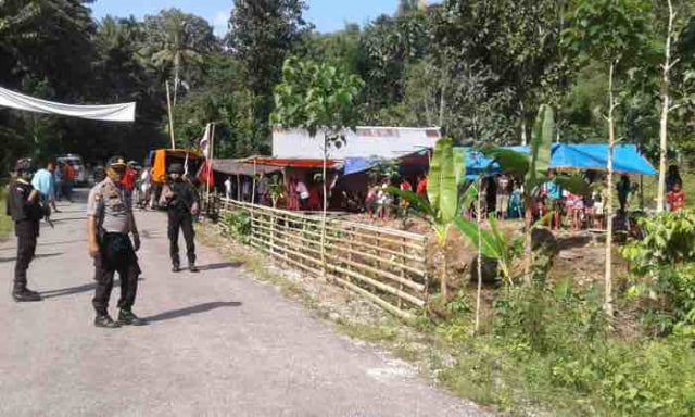 Pengamanan 3 Titik Lokasi Kampanye Paslon oleh Polres Sumba Barat & Brimob