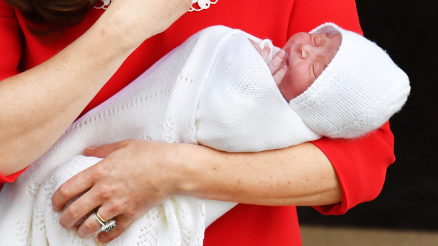 Kate Middleton lahirkan anak ketiga. (Foto: Reuters/John Stillwell)
