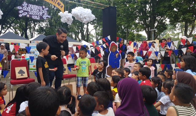 Keseruan di Panggung Festival Hari Buku Anak (Foto: Imesh)